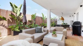 For sale Jardines de Andalucia apartment with 4 bedrooms