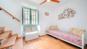 Se vende adosado en Estepona Casco Antiguo con 4 dormitorios