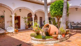 For sale finca in Manilva Pueblo with 4 bedrooms