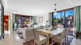 Atico duplex en venta en Menara Beach con 3 dormitorios