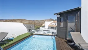 Atico duplex con 3 dormitorios en venta en Tee 5