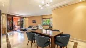 Apartamento planta baja con 3 dormitorios en venta en Torre Bermeja