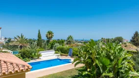 Villa for sale in Atalaya Golf