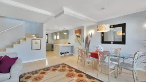 Ático en venta en Monte Biarritz con 3 dormitorios