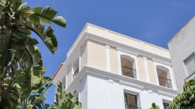 Hotel for sale in Estepona Centre with 9 bedrooms