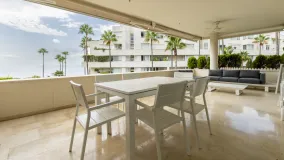 For sale apartment with 4 bedrooms in Los Granados Playa