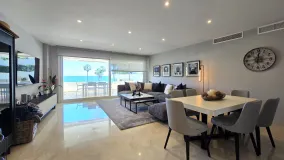 For sale apartment with 4 bedrooms in Los Granados Playa