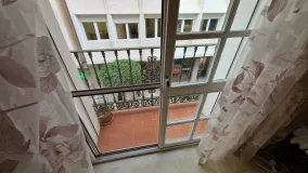 Estepona Town 2 bedrooms apartment for sale