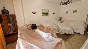 For sale apartment in Estepona Centre with 3 bedrooms