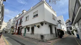 Comprar casa de 8 dormitorios en Estepona Casco Antiguo