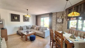 Se vende adosado en Estepona Ciudad de 6 dormitorios