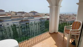Se vende apartamento en Avda de Andalucia - Sierra de Estepona con 3 dormitorios