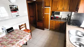 Se vende apartamento en Avda de Andalucia - Sierra de Estepona con 3 dormitorios