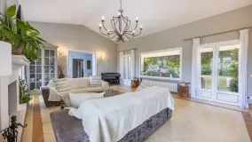 4 bedrooms villa in Zona F for sale