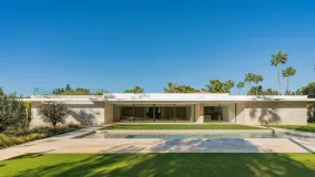 For sale Kings & Queens villa