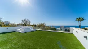 Villa a la venta de 5 dormitorios en Benalmadena Costa