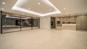 Villa a la venta de 5 dormitorios en Benalmadena Costa