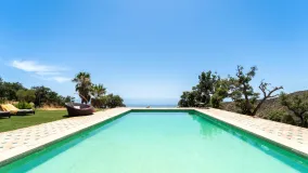Villa for sale in La Mairena