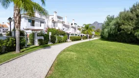 Town house for sale in Los Naranjos de Marbella with 3 bedrooms