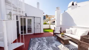 Atico duplex con 3 dormitorios en venta en Parque Elviria