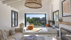 Buy Guadalmina Alta 3 bedrooms villa
