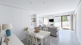 Apartamento con 3 dormitorios en venta en Golden Beach