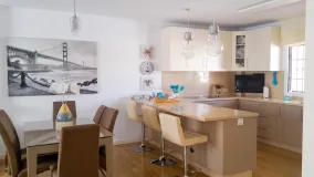 Town house for sale in San Pedro de Alcantara with 5 bedrooms