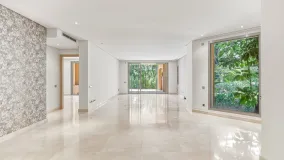 For sale ground floor apartment in Mansion Club