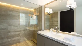Villa de 5 dormitorios en venta en Aloha