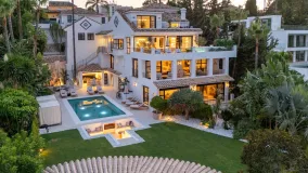 For sale Nueva Andalucia villa with 6 bedrooms