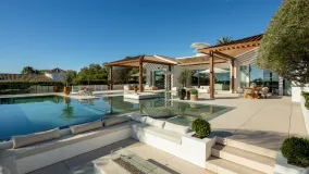 Villa in Nueva Andalucia for sale