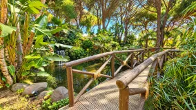 For sale house in Calahonda with 7 bedrooms