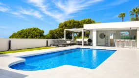 Villa en venta en Cala de Mijas con 4 dormitorios