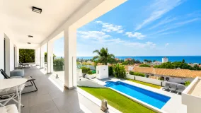 Villa en venta en Cala de Mijas con 4 dormitorios