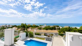 Villa en venta en Cala de Mijas con 4 dormitorios
