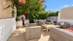 For sale house with 3 bedrooms in Estepona