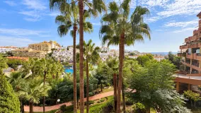 Buy apartment with 2 bedrooms in Benalmadena Costa