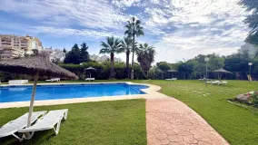 Buy apartment with 2 bedrooms in Benalmadena Costa