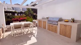 2 bedrooms Aloha apartment for sale