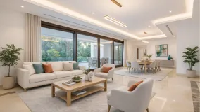 For sale villa in Estepona