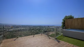 For sale Benahavis town house with 3 bedrooms