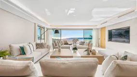 Buy 4 bedrooms apartment in Gray D'Albion