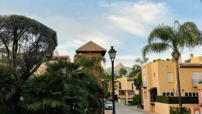 For sale 3 bedrooms town house in Condes de Iza