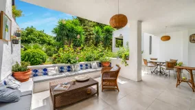 Ground floor apartment with 2 bedrooms for sale in Puente Romano II