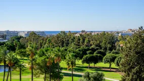 Se vende apartamento con 2 dormitorios en Los Naranjos Golf