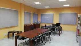 For sale commercial premises in Estepona