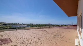 Building for sale in Cancelada