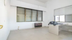 Building for sale in Cancelada