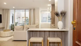 Apartment with 2 bedrooms for sale in Estepona