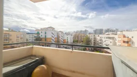Comprar apartamento en Estepona Puerto con 3 dormitorios
